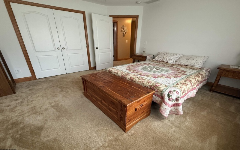 92 Tymber Creek Drive, Clarksburg, West Virginia 26301, 3 Bedrooms Bedrooms, 9 Rooms Rooms,2 BathroomsBathrooms,Single Family Detached,For Sale,Tymber Creek,10160740