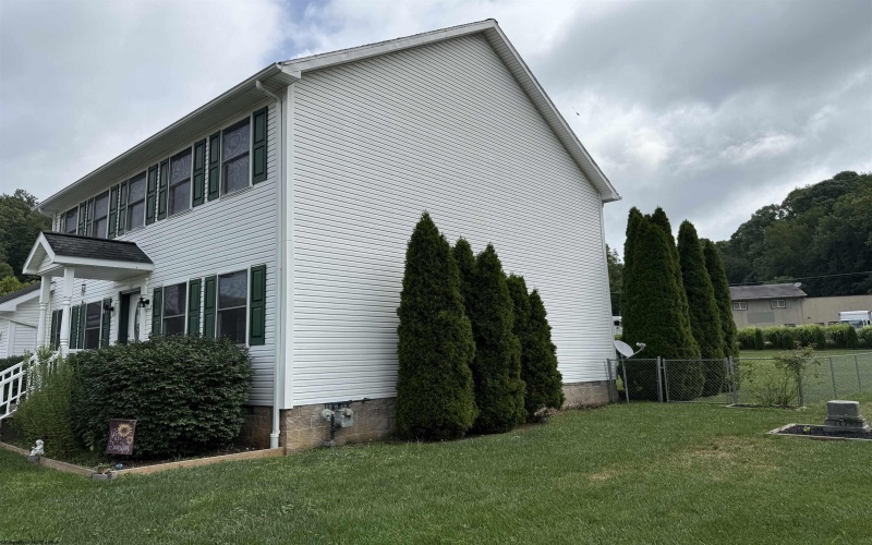 92 Tymber Creek Drive, Clarksburg, West Virginia 26301, 3 Bedrooms Bedrooms, 9 Rooms Rooms,2 BathroomsBathrooms,Single Family Detached,For Sale,Tymber Creek,10160740
