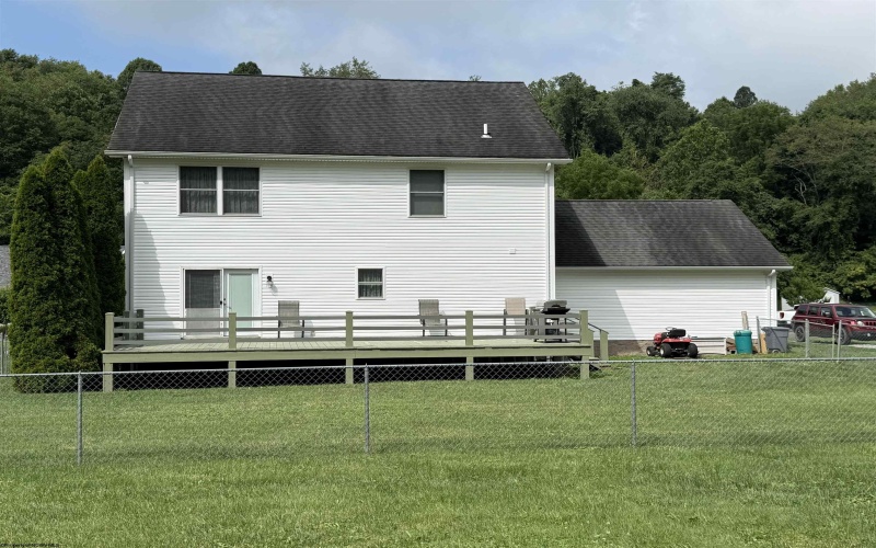 92 Tymber Creek Drive, Clarksburg, West Virginia 26301, 3 Bedrooms Bedrooms, 9 Rooms Rooms,2 BathroomsBathrooms,Single Family Detached,For Sale,Tymber Creek,10160740