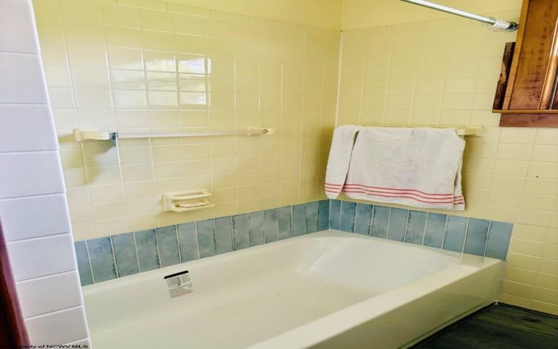 370 Smoot School Road, Smoot, West Virginia 24977, 3 Bedrooms Bedrooms, 6 Rooms Rooms,2 BathroomsBathrooms,Single Family Detached,For Sale,Smoot School,10160735