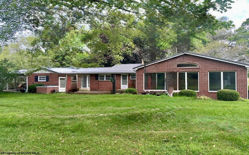 370 Smoot School Road, Smoot, West Virginia 24977, 3 Bedrooms Bedrooms, 6 Rooms Rooms,2 BathroomsBathrooms,Single Family Detached,For Sale,Smoot School,10160735