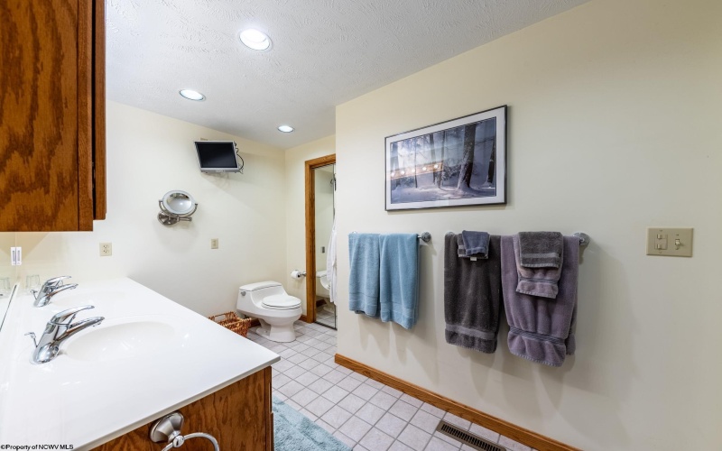 102 Country Club Court, Kingwood, West Virginia 26537, 3 Bedrooms Bedrooms, 10 Rooms Rooms,3 BathroomsBathrooms,Single Family Detached,For Sale,Country Club,10160734