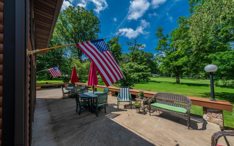 102 Country Club Court, Kingwood, West Virginia 26537, 3 Bedrooms Bedrooms, 10 Rooms Rooms,3 BathroomsBathrooms,Single Family Detached,For Sale,Country Club,10160734