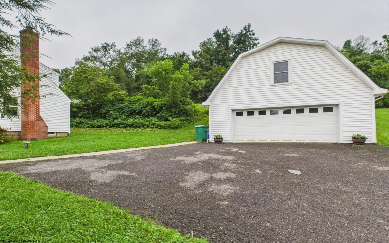 542 Brushy Fork Road, Bridgeport, West Virginia 26330, 3 Bedrooms Bedrooms, 8 Rooms Rooms,2 BathroomsBathrooms,Single Family Detached,For Sale,Brushy Fork,10160736