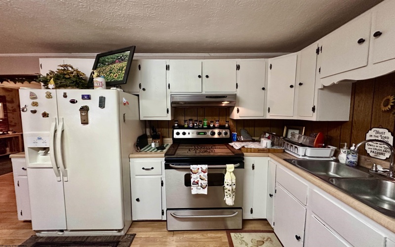 4098 Audra Park Road, Belington, West Virginia 26250, 3 Bedrooms Bedrooms, 6 Rooms Rooms,1 BathroomBathrooms,Single Family Detached,For Sale,Audra Park,10160743