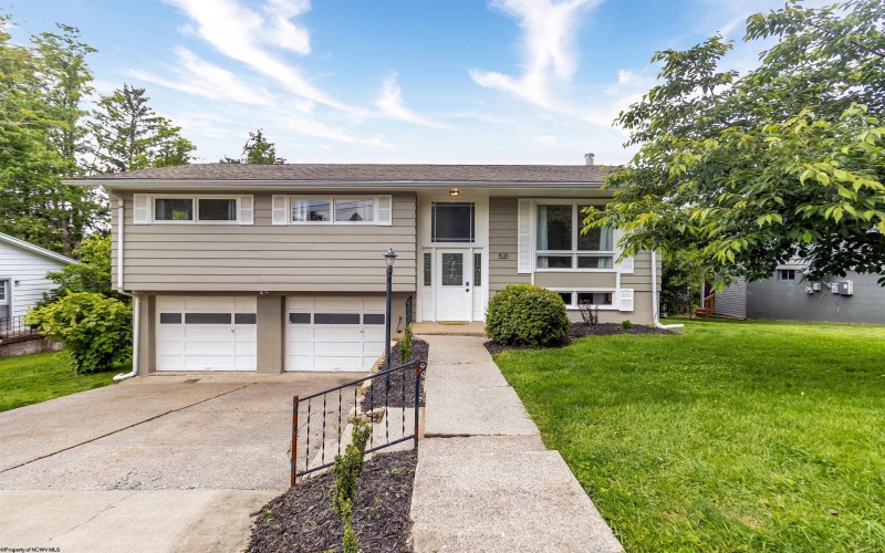 521 Woodhaven Drive, Morgantown, West Virginia 26505, 4 Bedrooms Bedrooms, 8 Rooms Rooms,3 BathroomsBathrooms,Residential Rentals,For Rent,Woodhaven,10160742