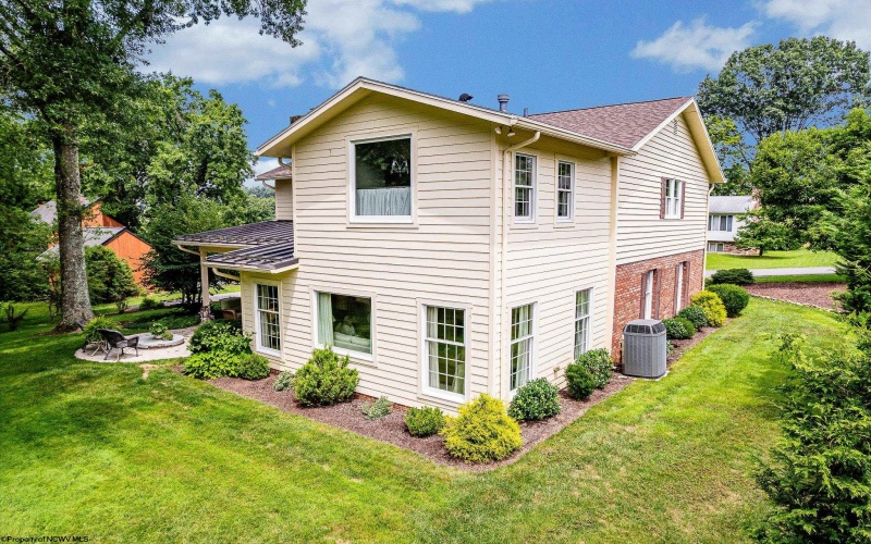 14 Greentree Drive, Morgantown, West Virginia 26508, 5 Bedrooms Bedrooms, 9 Rooms Rooms,2 BathroomsBathrooms,Single Family Detached,For Sale,Greentree,10160760
