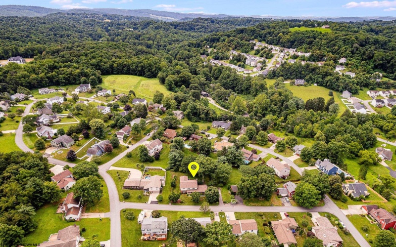 14 Greentree Drive, Morgantown, West Virginia 26508, 5 Bedrooms Bedrooms, 9 Rooms Rooms,2 BathroomsBathrooms,Single Family Detached,For Sale,Greentree,10160760