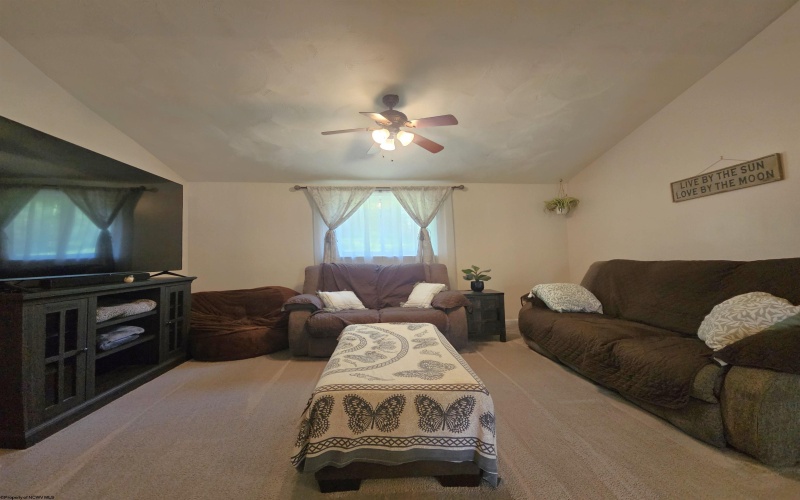 216 Everson Road, Fairmont, West Virginia 26554, 3 Bedrooms Bedrooms, 6 Rooms Rooms,2 BathroomsBathrooms,Single Family Detached,For Sale,Everson,10160759