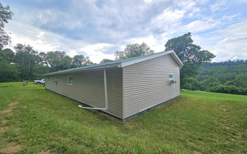 216 Everson Road, Fairmont, West Virginia 26554, 3 Bedrooms Bedrooms, 6 Rooms Rooms,2 BathroomsBathrooms,Single Family Detached,For Sale,Everson,10160759