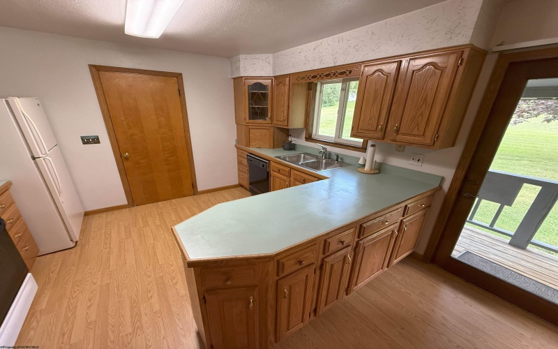39 Barron Avenue, Elkins, West Virginia 26241, 3 Bedrooms Bedrooms, 6 Rooms Rooms,1 BathroomBathrooms,Single Family Detached,For Sale,Barron,10160752