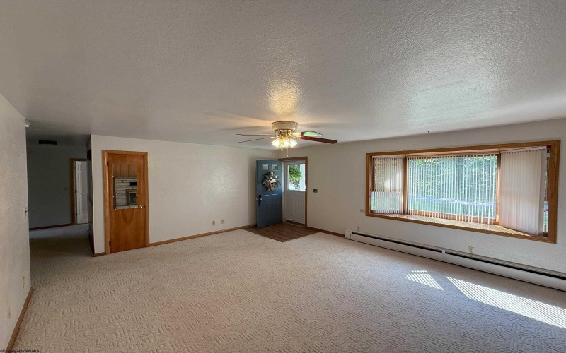 39 Barron Avenue, Elkins, West Virginia 26241, 3 Bedrooms Bedrooms, 6 Rooms Rooms,1 BathroomBathrooms,Single Family Detached,For Sale,Barron,10160752