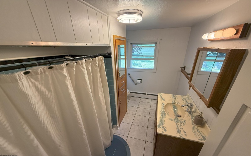39 Barron Avenue, Elkins, West Virginia 26241, 3 Bedrooms Bedrooms, 6 Rooms Rooms,1 BathroomBathrooms,Single Family Detached,For Sale,Barron,10160752