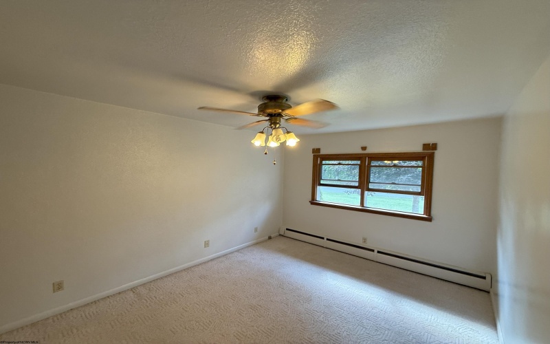 39 Barron Avenue, Elkins, West Virginia 26241, 3 Bedrooms Bedrooms, 6 Rooms Rooms,1 BathroomBathrooms,Single Family Detached,For Sale,Barron,10160752