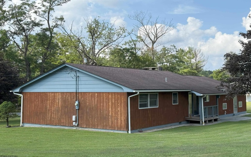 39 Barron Avenue, Elkins, West Virginia 26241, 3 Bedrooms Bedrooms, 6 Rooms Rooms,1 BathroomBathrooms,Single Family Detached,For Sale,Barron,10160752
