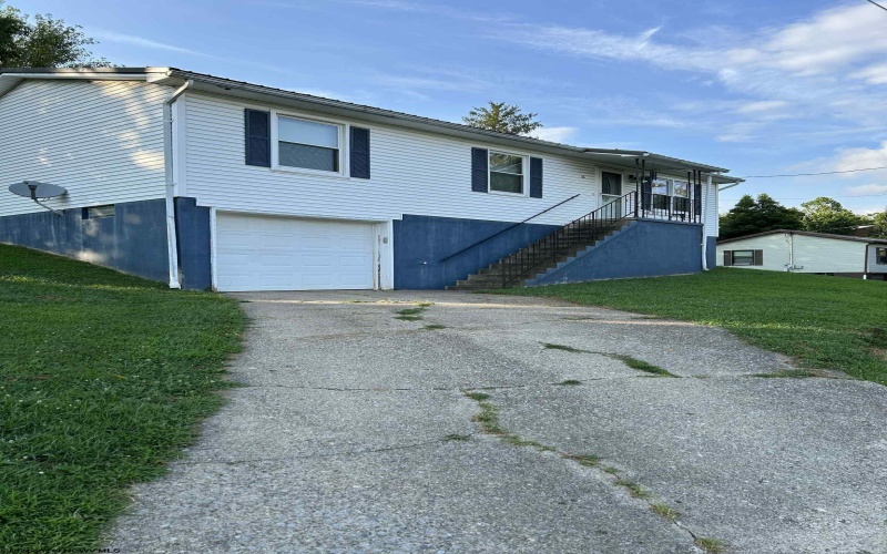 38 Upper Drive, Buckhannon, West Virginia 26201, 3 Bedrooms Bedrooms, 6 Rooms Rooms,2 BathroomsBathrooms,Single Family Detached,For Sale,Upper,10160744