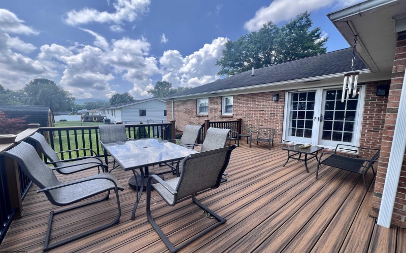 109 MountainView Drive, Elkins, West Virginia 26241, 3 Bedrooms Bedrooms, 10 Rooms Rooms,2 BathroomsBathrooms,Single Family Detached,For Sale,MountainView,10160763