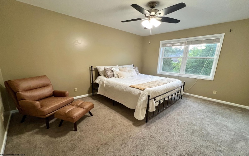 115 Fountain View Drive, Morgantown, West Virginia 26505, 2 Bedrooms Bedrooms, 5 Rooms Rooms,2 BathroomsBathrooms,Single Family Attached,For Sale,Fountain View,10159222