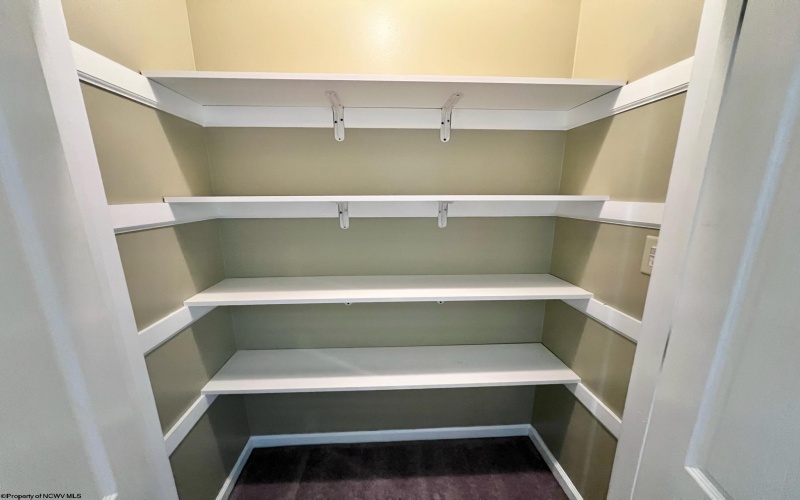 115 Fountain View Drive, Morgantown, West Virginia 26505, 2 Bedrooms Bedrooms, 5 Rooms Rooms,2 BathroomsBathrooms,Single Family Attached,For Sale,Fountain View,10159222