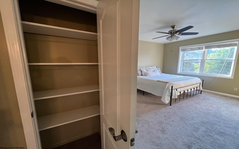 115 Fountain View Drive, Morgantown, West Virginia 26505, 2 Bedrooms Bedrooms, 5 Rooms Rooms,2 BathroomsBathrooms,Single Family Attached,For Sale,Fountain View,10159222