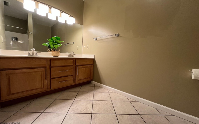 115 Fountain View Drive, Morgantown, West Virginia 26505, 2 Bedrooms Bedrooms, 5 Rooms Rooms,2 BathroomsBathrooms,Single Family Attached,For Sale,Fountain View,10159222