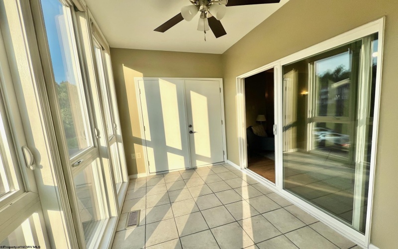 115 Fountain View Drive, Morgantown, West Virginia 26505, 2 Bedrooms Bedrooms, 5 Rooms Rooms,2 BathroomsBathrooms,Single Family Attached,For Sale,Fountain View,10159222
