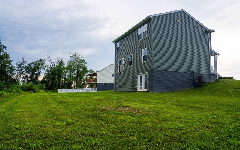 185 Eastview Way, Fairmont, West Virginia 26554, 3 Bedrooms Bedrooms, 6 Rooms Rooms,2 BathroomsBathrooms,Single Family Detached,For Sale,Eastview,10160762