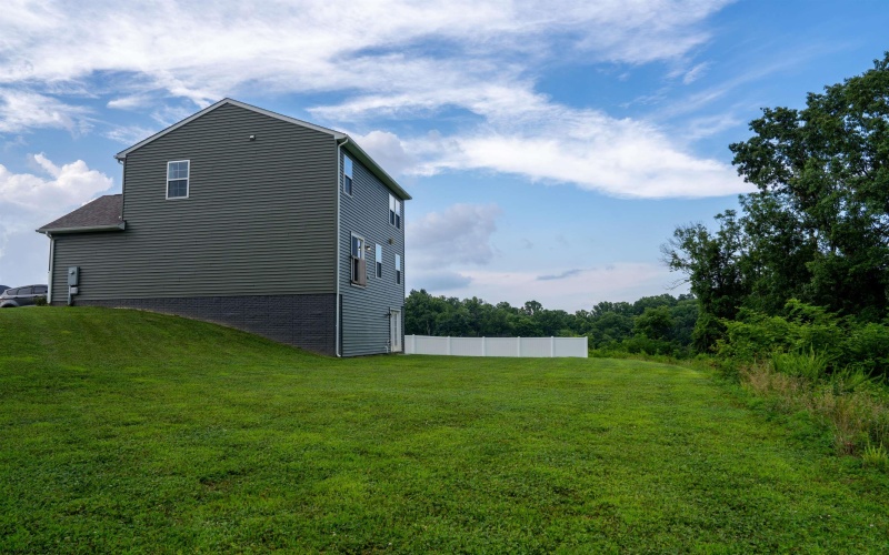 185 Eastview Way, Fairmont, West Virginia 26554, 3 Bedrooms Bedrooms, 6 Rooms Rooms,2 BathroomsBathrooms,Single Family Detached,For Sale,Eastview,10160762