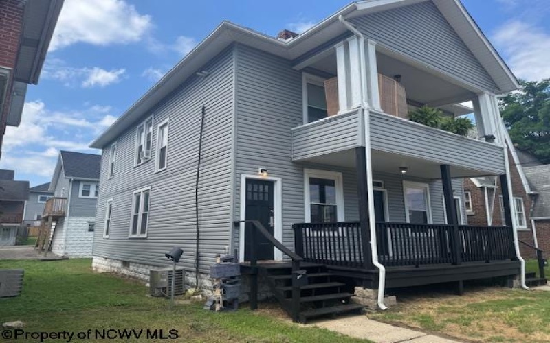 124 Park Boulevard, Clarksburg, West Virginia 26301, ,Multi-unit/income,For Sale,Park,10160769