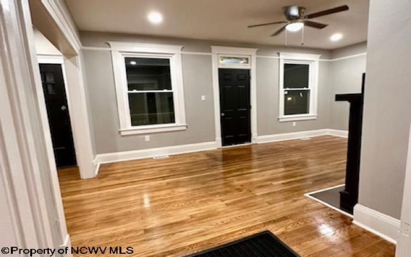124 Park Boulevard, Clarksburg, West Virginia 26301, ,Multi-unit/income,For Sale,Park,10160769