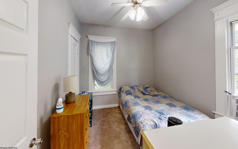 131 Park Boulevard, Clarksburg, West Virginia 26301, ,Multi-unit/income,For Sale,Park,10160770