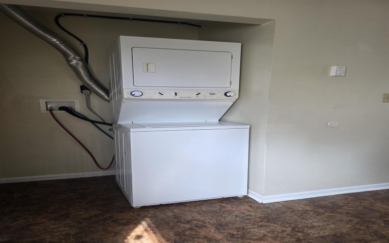 26 Pineview Drive, Reedsville, West Virginia 26547, 2 Bedrooms Bedrooms, 4 Rooms Rooms,1 BathroomBathrooms,Residential Rentals,For Rent,Pineview,10160777