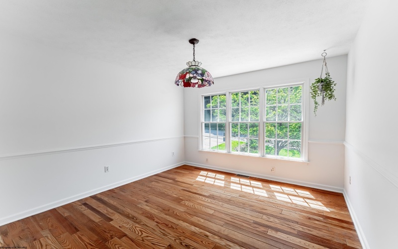 2062 Pinecrest Drive, Morgantown, West Virginia 26505, 4 Bedrooms Bedrooms, 9 Rooms Rooms,3 BathroomsBathrooms,Single Family Detached,For Sale,Pinecrest,10160765