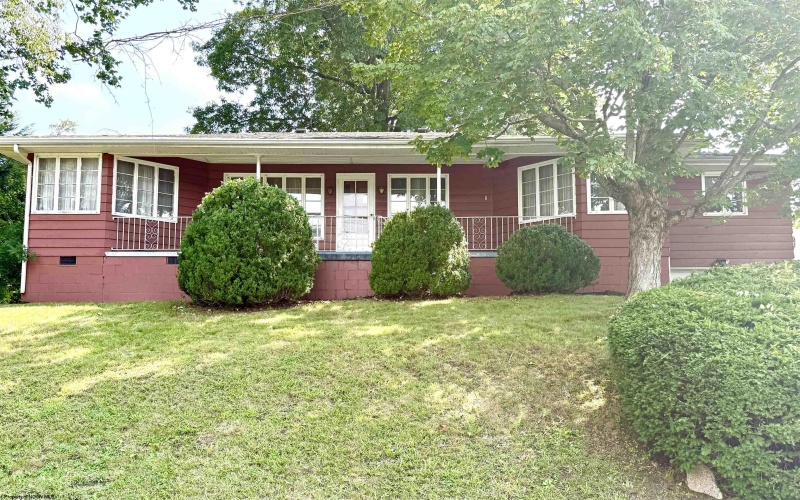 100 Shawnee Way, Clarksburg, West Virginia 26301, 3 Bedrooms Bedrooms, 7 Rooms Rooms,2 BathroomsBathrooms,Single Family Detached,For Sale,Shawnee,10160766