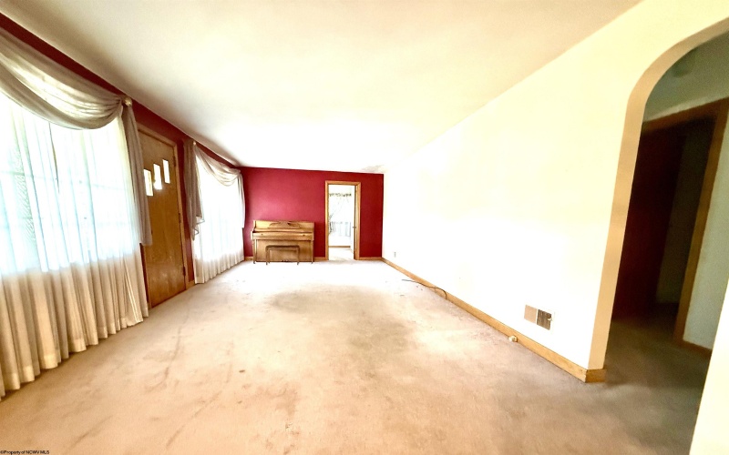 100 Shawnee Way, Clarksburg, West Virginia 26301, 3 Bedrooms Bedrooms, 7 Rooms Rooms,2 BathroomsBathrooms,Single Family Detached,For Sale,Shawnee,10160766