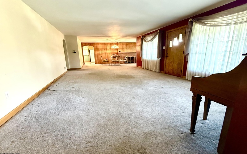 100 Shawnee Way, Clarksburg, West Virginia 26301, 3 Bedrooms Bedrooms, 7 Rooms Rooms,2 BathroomsBathrooms,Single Family Detached,For Sale,Shawnee,10160766