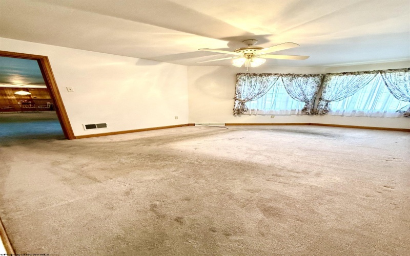 100 Shawnee Way, Clarksburg, West Virginia 26301, 3 Bedrooms Bedrooms, 7 Rooms Rooms,2 BathroomsBathrooms,Single Family Detached,For Sale,Shawnee,10160766