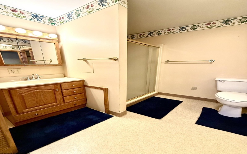 100 Shawnee Way, Clarksburg, West Virginia 26301, 3 Bedrooms Bedrooms, 7 Rooms Rooms,2 BathroomsBathrooms,Single Family Detached,For Sale,Shawnee,10160766