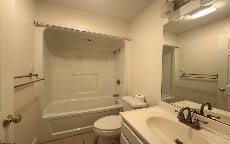 1 Lafollette Drive, Morgantown, West Virginia 26508, 2 Bedrooms Bedrooms, 6 Rooms Rooms,2 BathroomsBathrooms,Single Family Detached,For Sale,Lafollette,10160768