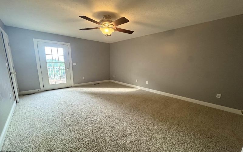 1 Lafollette Drive, Morgantown, West Virginia 26508, 2 Bedrooms Bedrooms, 6 Rooms Rooms,2 BathroomsBathrooms,Single Family Detached,For Sale,Lafollette,10160768