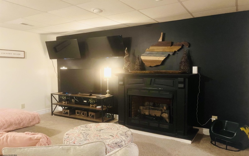 1 Lafollette Drive, Morgantown, West Virginia 26508, 2 Bedrooms Bedrooms, 6 Rooms Rooms,2 BathroomsBathrooms,Single Family Detached,For Sale,Lafollette,10160768