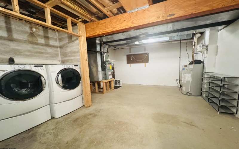 1 Lafollette Drive, Morgantown, West Virginia 26508, 2 Bedrooms Bedrooms, 6 Rooms Rooms,2 BathroomsBathrooms,Single Family Detached,For Sale,Lafollette,10160768