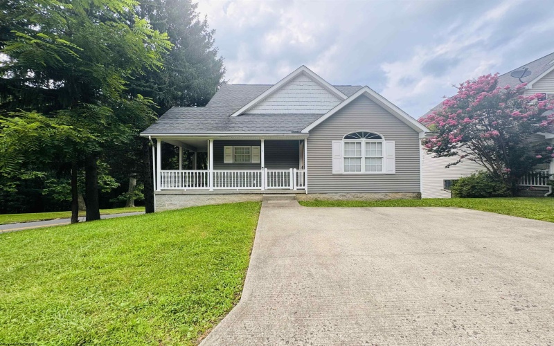 1 Lafollette Drive, Morgantown, West Virginia 26508, 2 Bedrooms Bedrooms, 6 Rooms Rooms,2 BathroomsBathrooms,Single Family Detached,For Sale,Lafollette,10160768