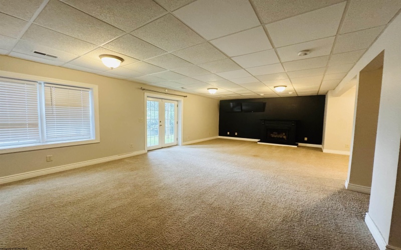 1 Lafollette Drive, Morgantown, West Virginia 26508, 2 Bedrooms Bedrooms, 6 Rooms Rooms,2 BathroomsBathrooms,Single Family Detached,For Sale,Lafollette,10160768