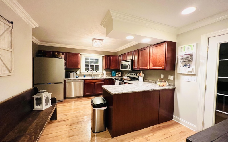 1 Lafollette Drive, Morgantown, West Virginia 26508, 2 Bedrooms Bedrooms, 6 Rooms Rooms,2 BathroomsBathrooms,Single Family Detached,For Sale,Lafollette,10160768