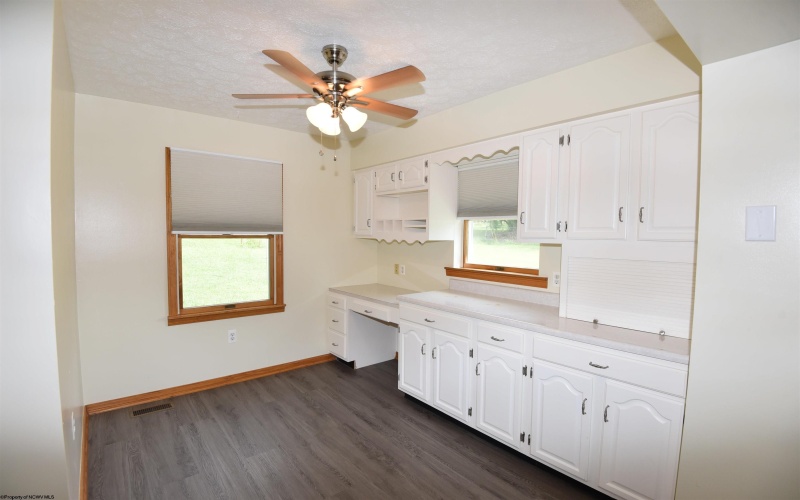 144 Seneca Drive, Clarksburg, West Virginia 26301, 3 Bedrooms Bedrooms, 6 Rooms Rooms,2 BathroomsBathrooms,Single Family Detached,For Sale,Seneca,10160771