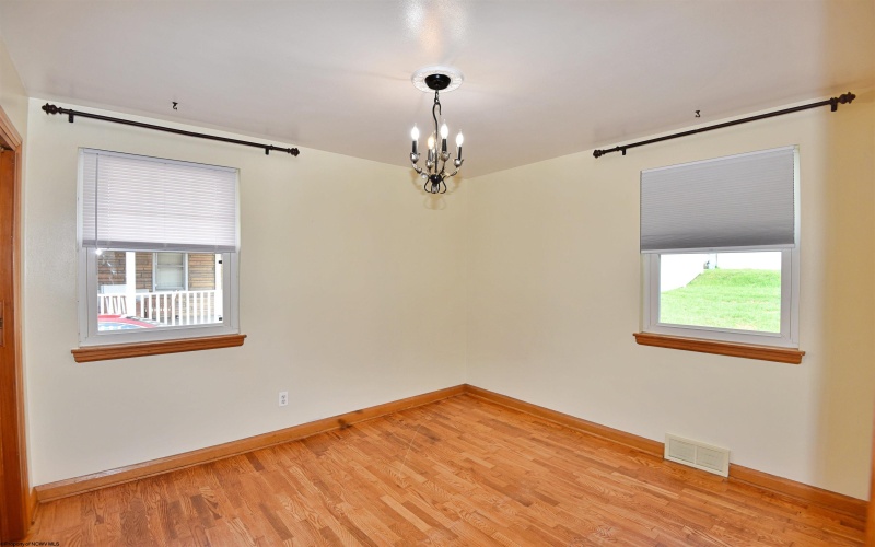 144 Seneca Drive, Clarksburg, West Virginia 26301, 3 Bedrooms Bedrooms, 6 Rooms Rooms,2 BathroomsBathrooms,Single Family Detached,For Sale,Seneca,10160771