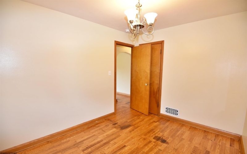 144 Seneca Drive, Clarksburg, West Virginia 26301, 3 Bedrooms Bedrooms, 6 Rooms Rooms,2 BathroomsBathrooms,Single Family Detached,For Sale,Seneca,10160771