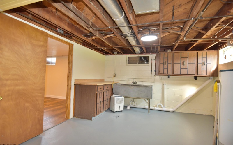 144 Seneca Drive, Clarksburg, West Virginia 26301, 3 Bedrooms Bedrooms, 6 Rooms Rooms,2 BathroomsBathrooms,Single Family Detached,For Sale,Seneca,10160771