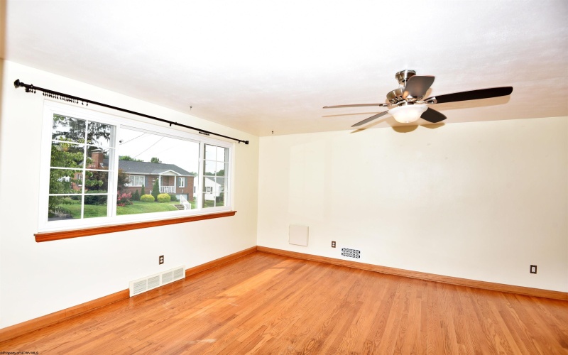 144 Seneca Drive, Clarksburg, West Virginia 26301, 3 Bedrooms Bedrooms, 6 Rooms Rooms,2 BathroomsBathrooms,Single Family Detached,For Sale,Seneca,10160771